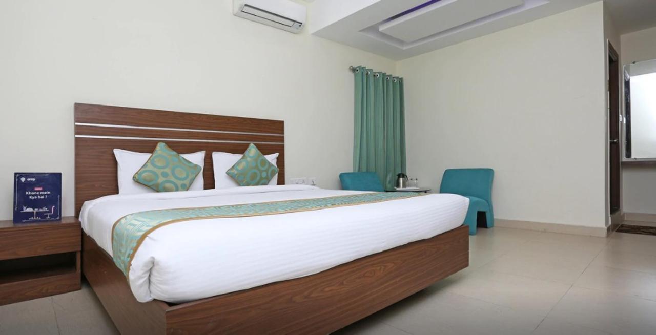 Jenus Hotel-Sindhi Camp Jaipur Eksteriør billede